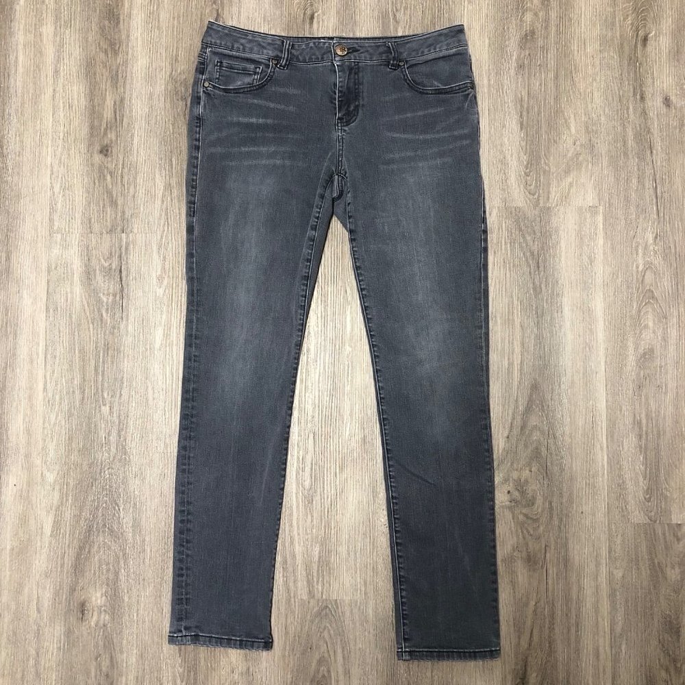 Cabi Women's Size 8 Slim Boyfriend Jeans Gray Denim Pants Straight Smoke Wash